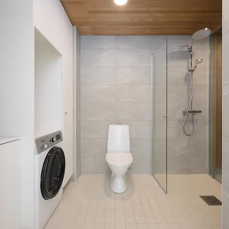 Luxury 3br Sauna Stay, Near Airport Train *