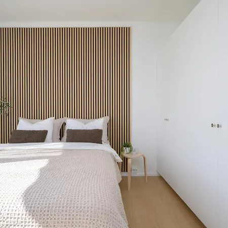 Apartmán Luxury 3br Sauna Stay, Near Airport Train *