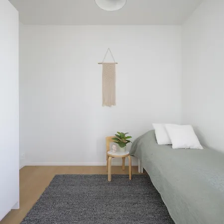 Luxury 3br Sauna Stay, Near Airport Train Lejlighed *